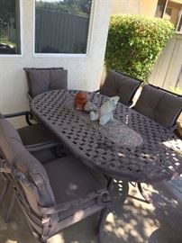 Patio table w/6 chairs