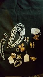 Costume jewelry 