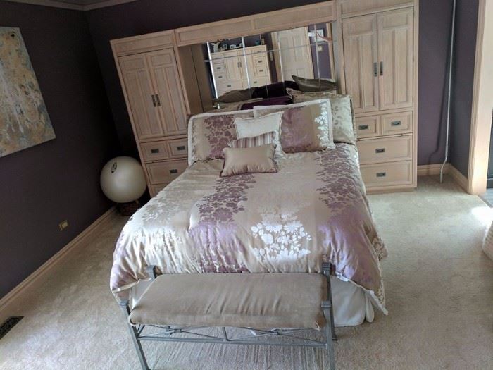 Stanley Queen Size Master Bedroom set....