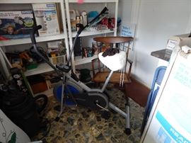 This room is still a work in progress. I will have better pictures and more details on this tomorrow (Thursday) evening.