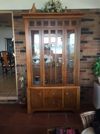Bassett Lighted Hutch $275 Excellent Condition