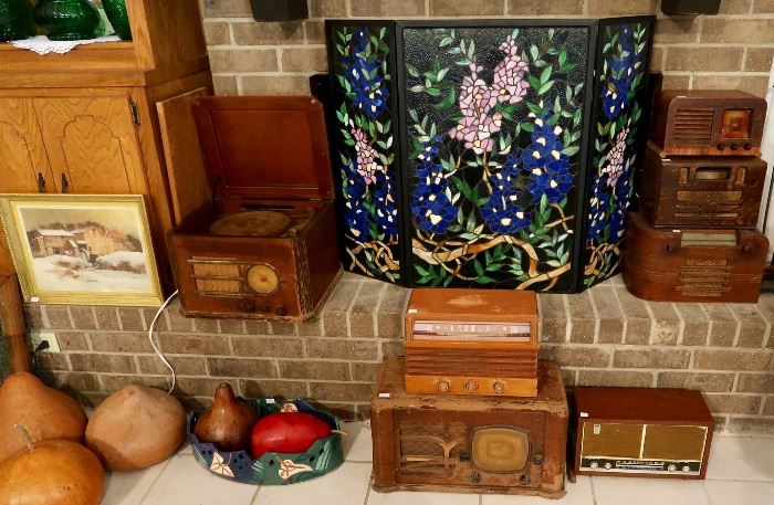 Vintage Table Top Radios & Fireplace Screen