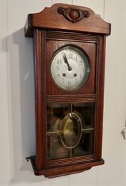 Antique Clock (works)
