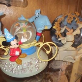 DISNEY DOLLS AND COLLECTIBLES