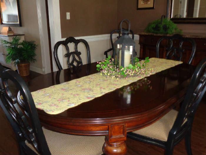 dining table w/6 chairs, wonderful set