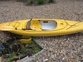 kayak w/paddle