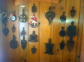 cast iron trivets