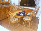 Solid Ash D/R Table 6 chairs additional leaf & padding included