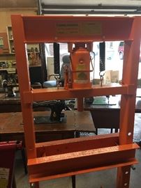 20 Ton Hydraulic Shop Press