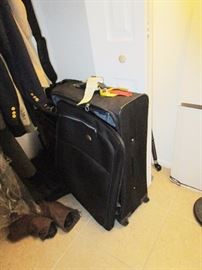 3 piece luggage and men's suits and jackets---all like new