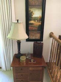 Thomasville side table with lamp