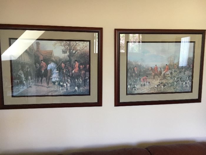 Pair of hunting scene framed prints