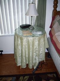 Small round side table, Lamp