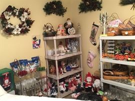 Ganz Holiday Collectibles