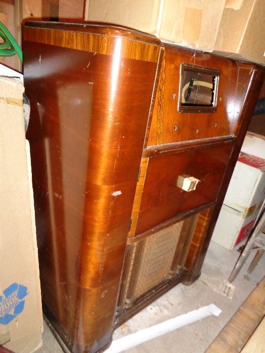 SHED ... floor model radio shell/cabinet, parts available and included