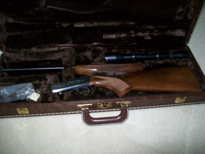 Browning Auto SA22 Rifle – Take Down Rifle
W/Scope W/luggage case 
Very Good Condition
Made in Japan
