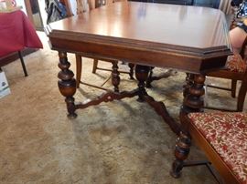 Dining table + 6 chairs