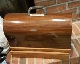 very nice sewing machine