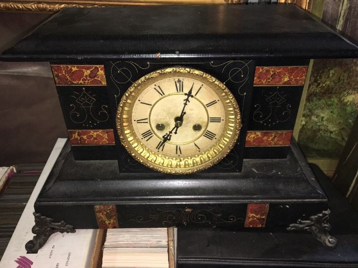 Antique mantle clock.