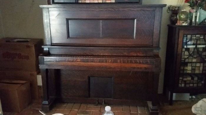 1904 oak player piano with banjo button - still plays well