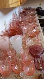 a plethora of pink glass! and there's a lot more than that, in the cabinets above the counter! 