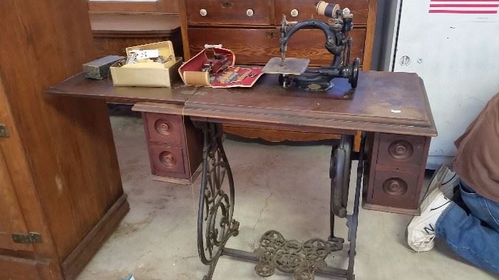 antique wilcox gibbs treadle sewing machine