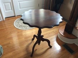 Mahogany Pie Crust Table