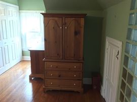Amish Custom-Crafted Pine Armoire