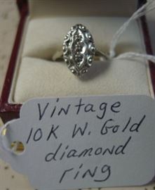 Vintage 10K White Gold & Diamond Ring