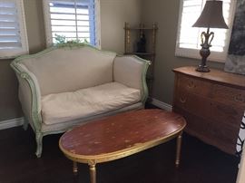 shabby chic settee and coffee table                                                Antique tiger oak wood 4 drawer chest