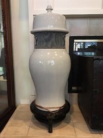 set of English ceramic  speaker                                                          refer the next photo