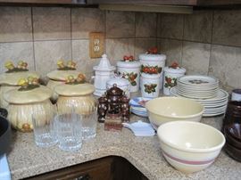 canister sets & mixing bowls