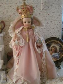 Infant of Prague statue