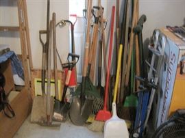 lawn & garden tools