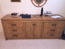Lane Triple Dresser & Night Table