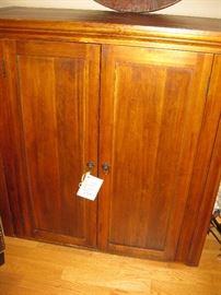 Hutch - cabinet - this is the top - next photo is the bottom