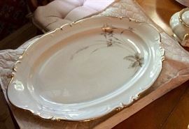 Arabesque pattern on large serving tray