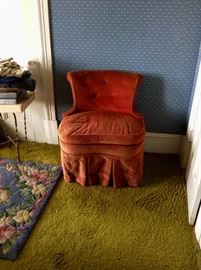 Dressing chair