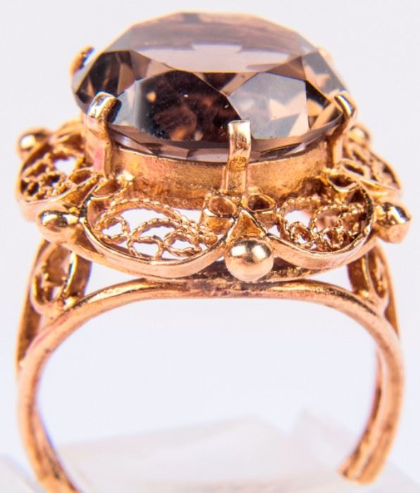 Lot 5 - Jewelry 14kt Yellow Gold Quartz Cocktail Ring