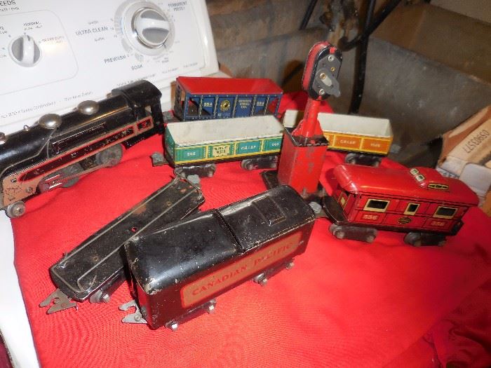 Pre Ware Marx O Gauge Trains