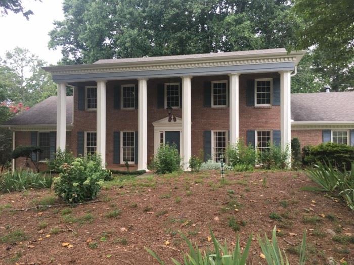 Maple Street Estate Sales Brookfield Country... starts on 8/18/2017