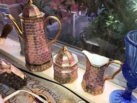 Ceramic chocolate pot