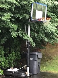 Basketball hoop