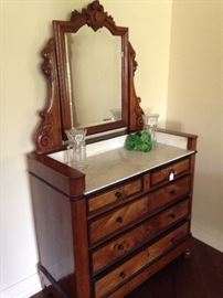 Impressive antique marble top 5-drawer chesst with mirror