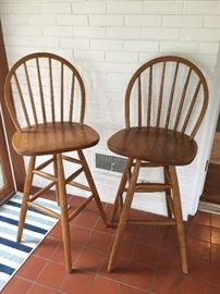 set of bar stools with swivel top
