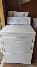 Kenmore Electrical Dryer (needs new knob, it's broken)