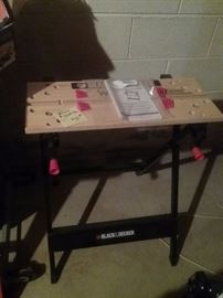 Black and Decker work bench like new with manual