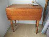 AM. ANTIQUE DROP LEAF TABLE