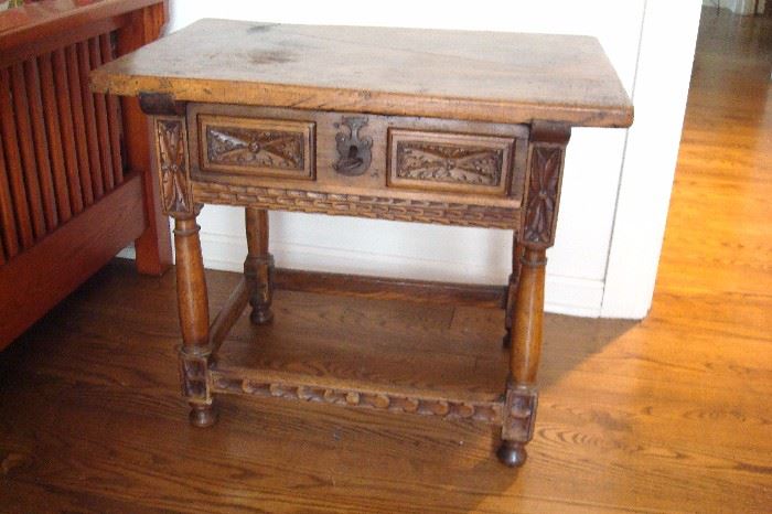 17th century elm wood one drawer stand. The wood top has a separation due to years of shrinkage, but still a great item and very rare.