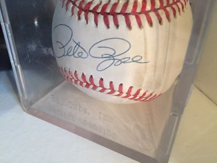 Pete Rose signed autographed baseball